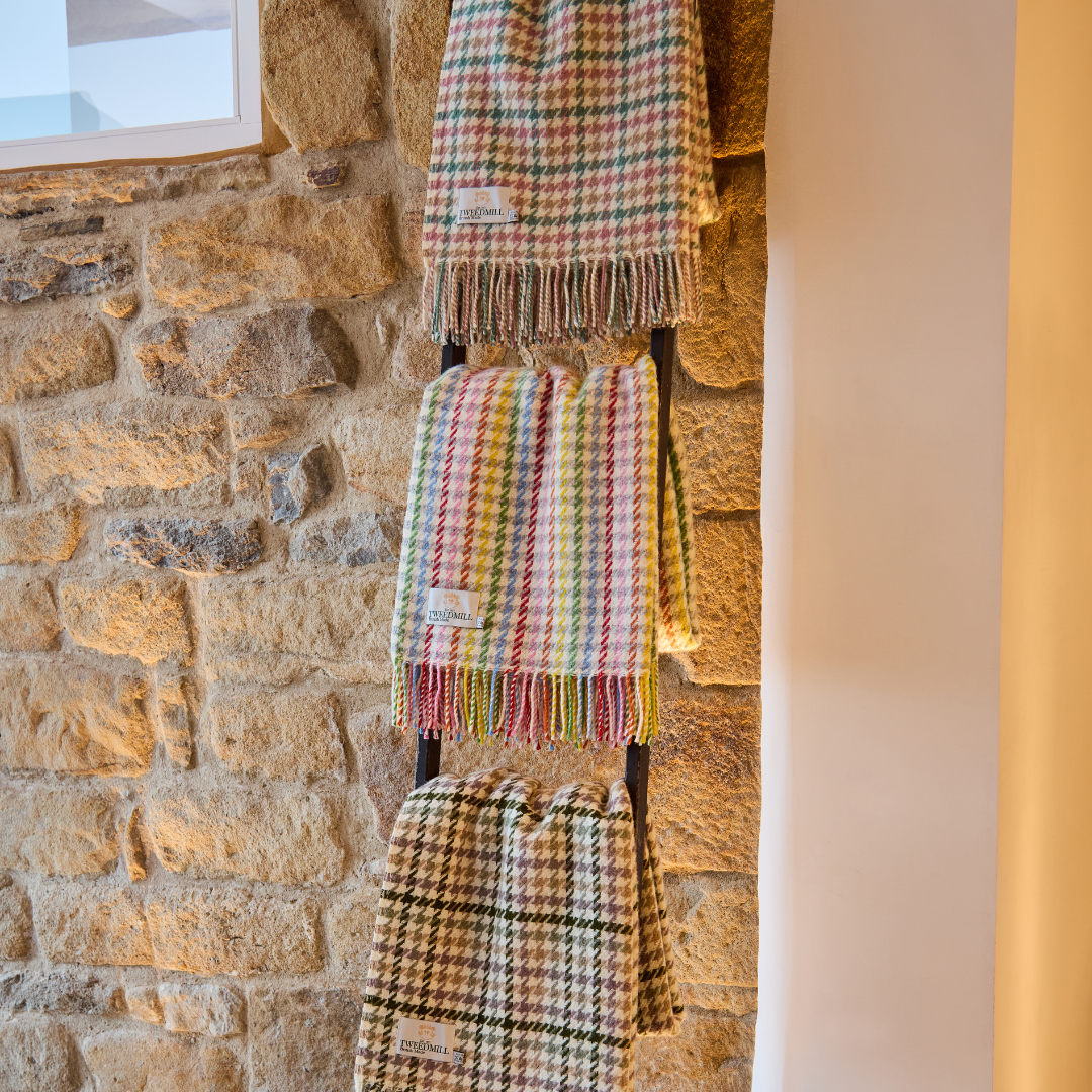 Plaid tweedmill  en pure laine vierge à motif pied-de-poule
