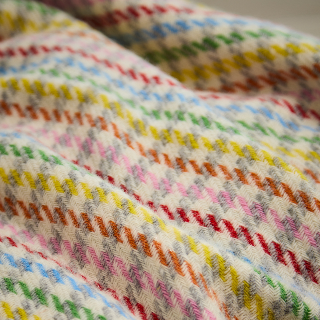 Plaid tweedmill  en pure laine vierge à motif pied-de-poule